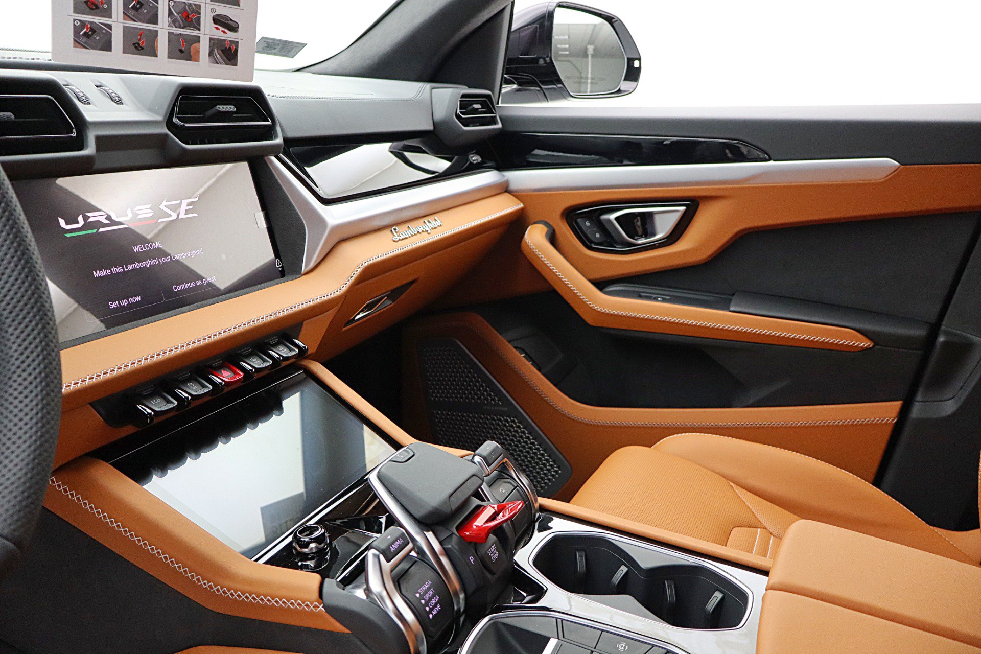 Used 2026 Lamborghini Urus SE AWD/4WD image 45