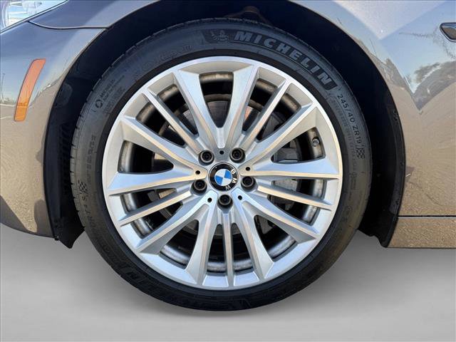 Used 2011 BMW 550i Sedan image 25