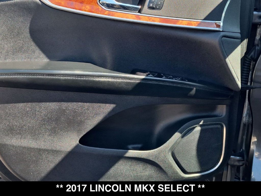 Used 2017 Lincoln MKX Select w/ Select Plus Package FWD image 26