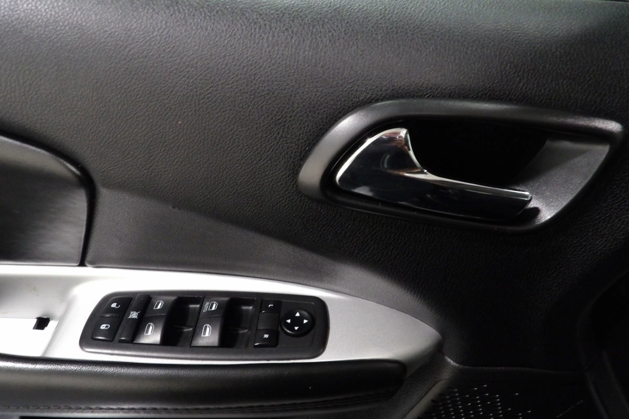 Used 2019 Dodge Journey SE image 7