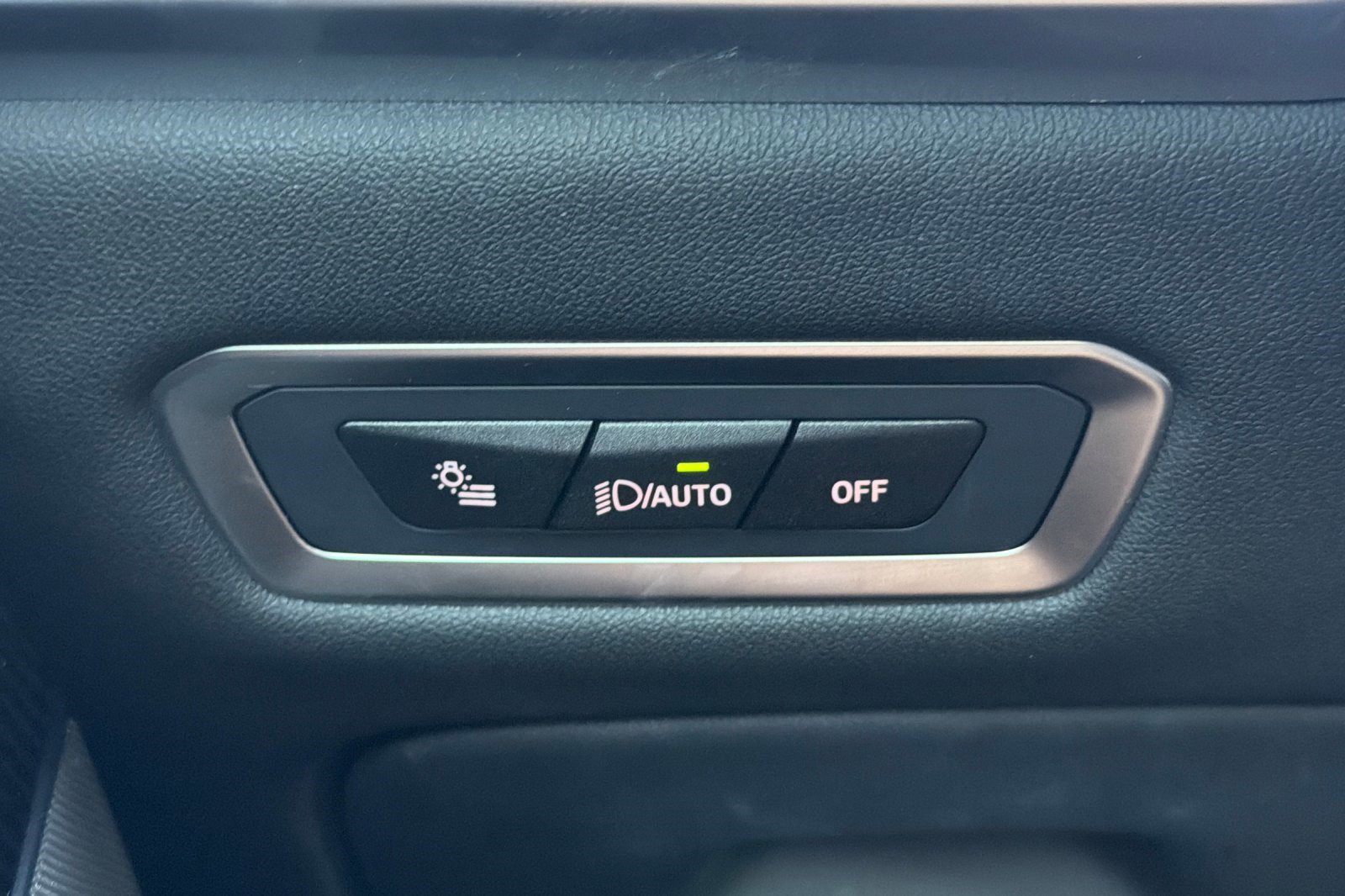 Certified 2024 BMW X7 M60i w/ Executive Package image 38