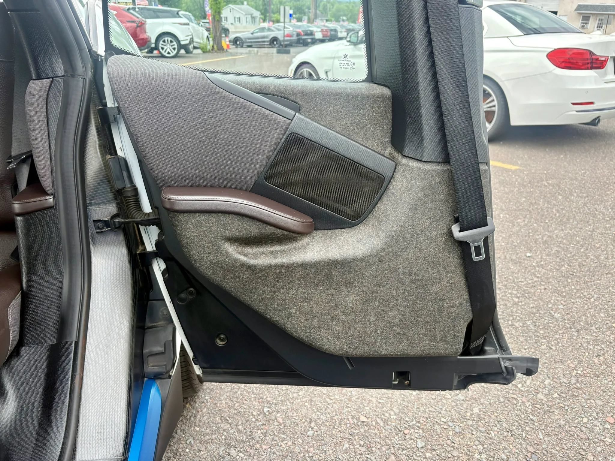 Used 2015 BMW i3 w/ Range Extender RWD image 12