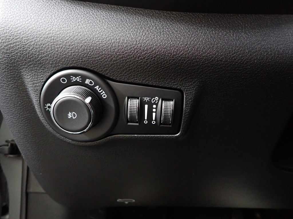 New 2026 Jeep Compass Limited AWD/4WD image 23