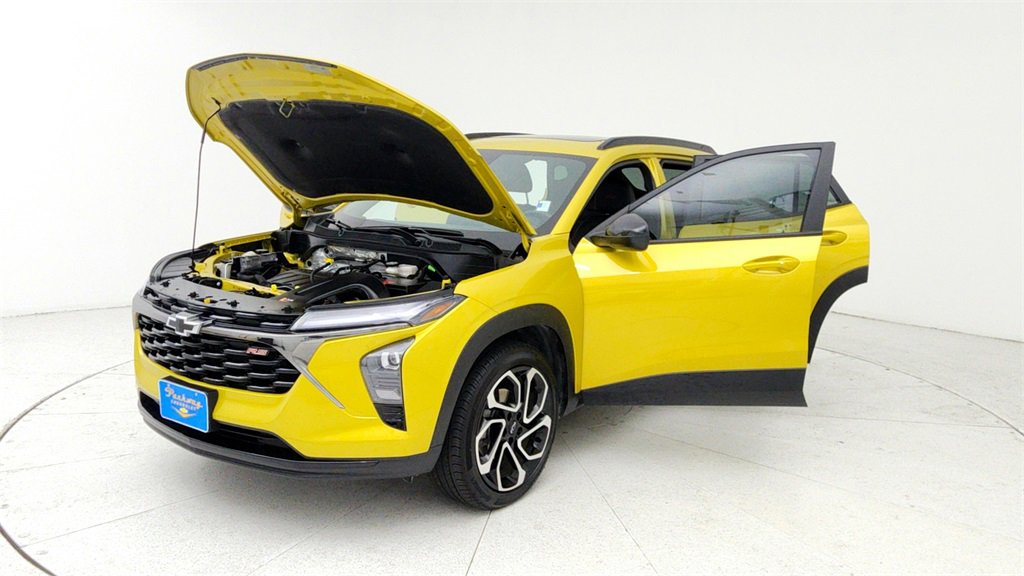 Certified 2024 Chevrolet Trax RS w/ Sunroof Package image 10