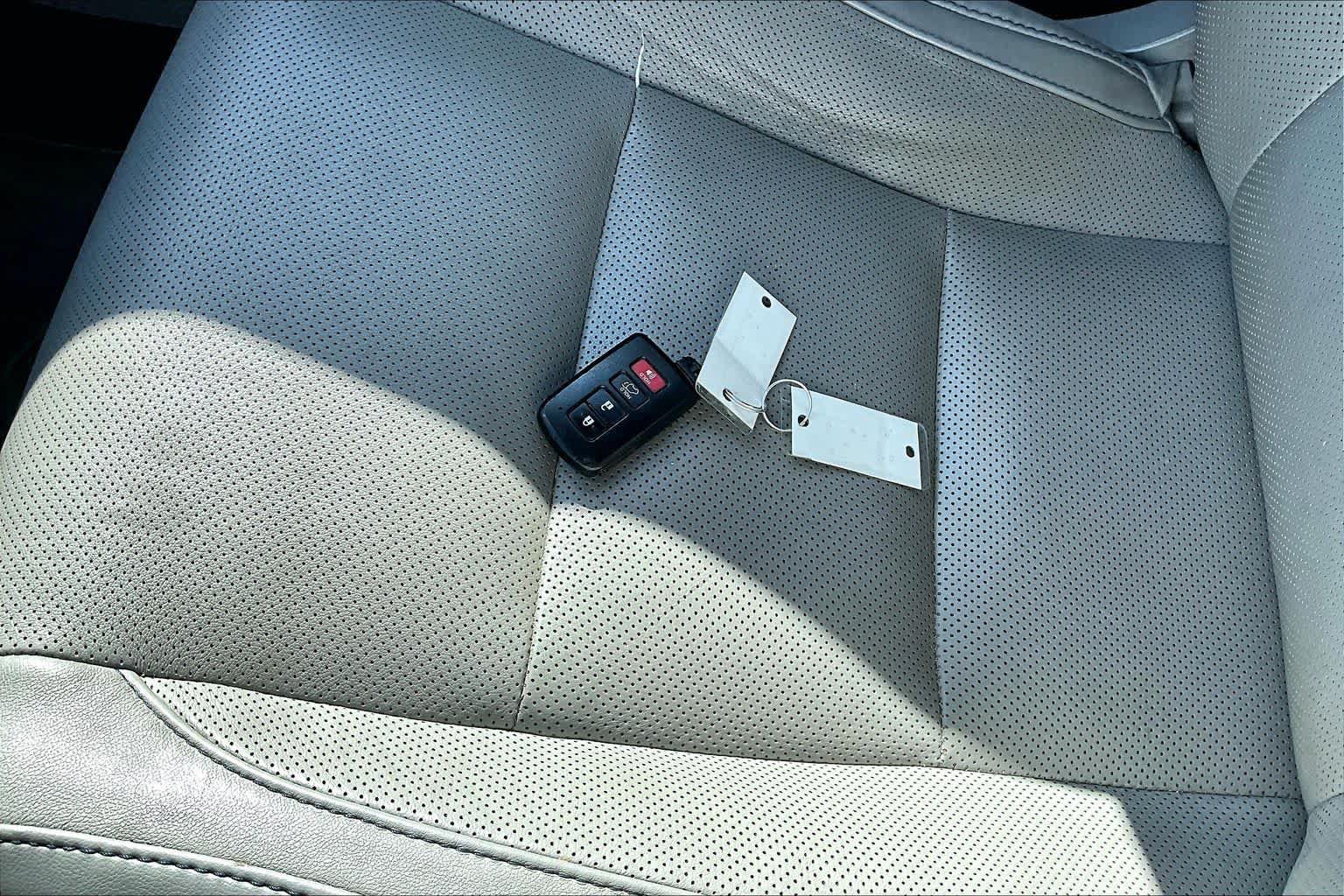 Used 2015 Toyota Highlander Limited AWD/4WD image 14