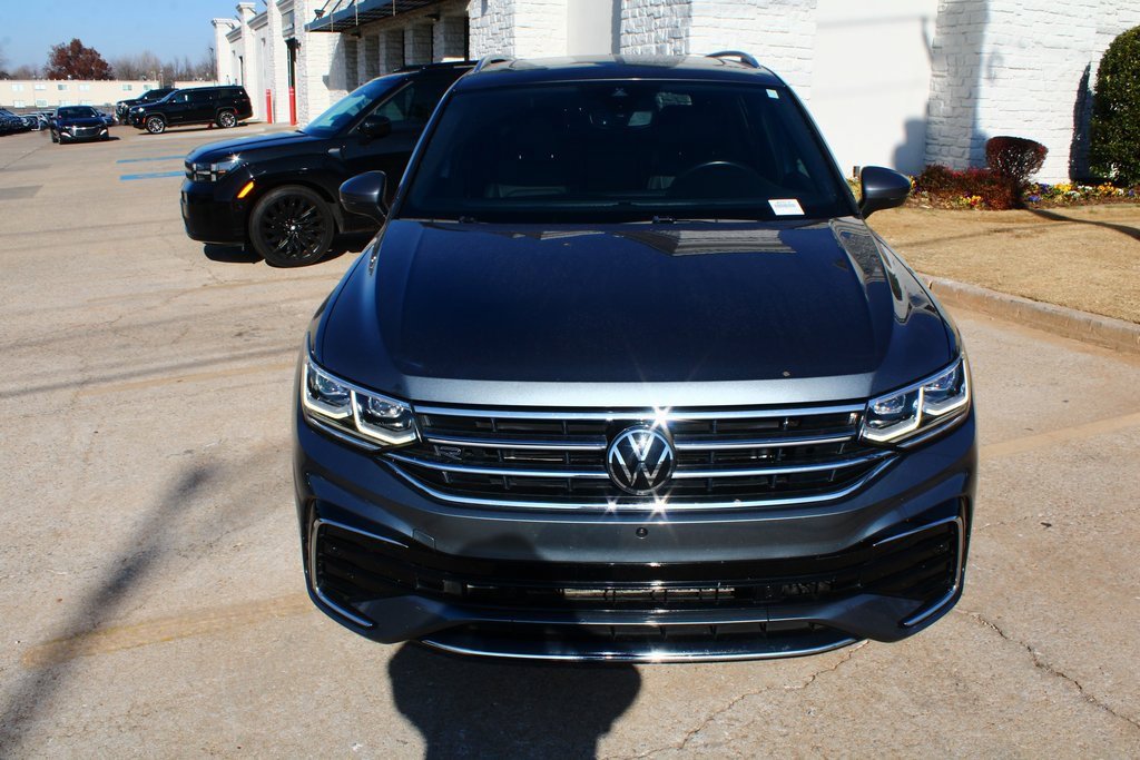 Used 2023 Volkswagen Tiguan SEL R-Line image 5