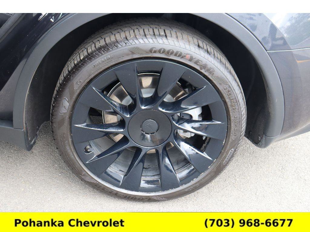 Used 2024 Tesla Model Y Long Range RWD image 25