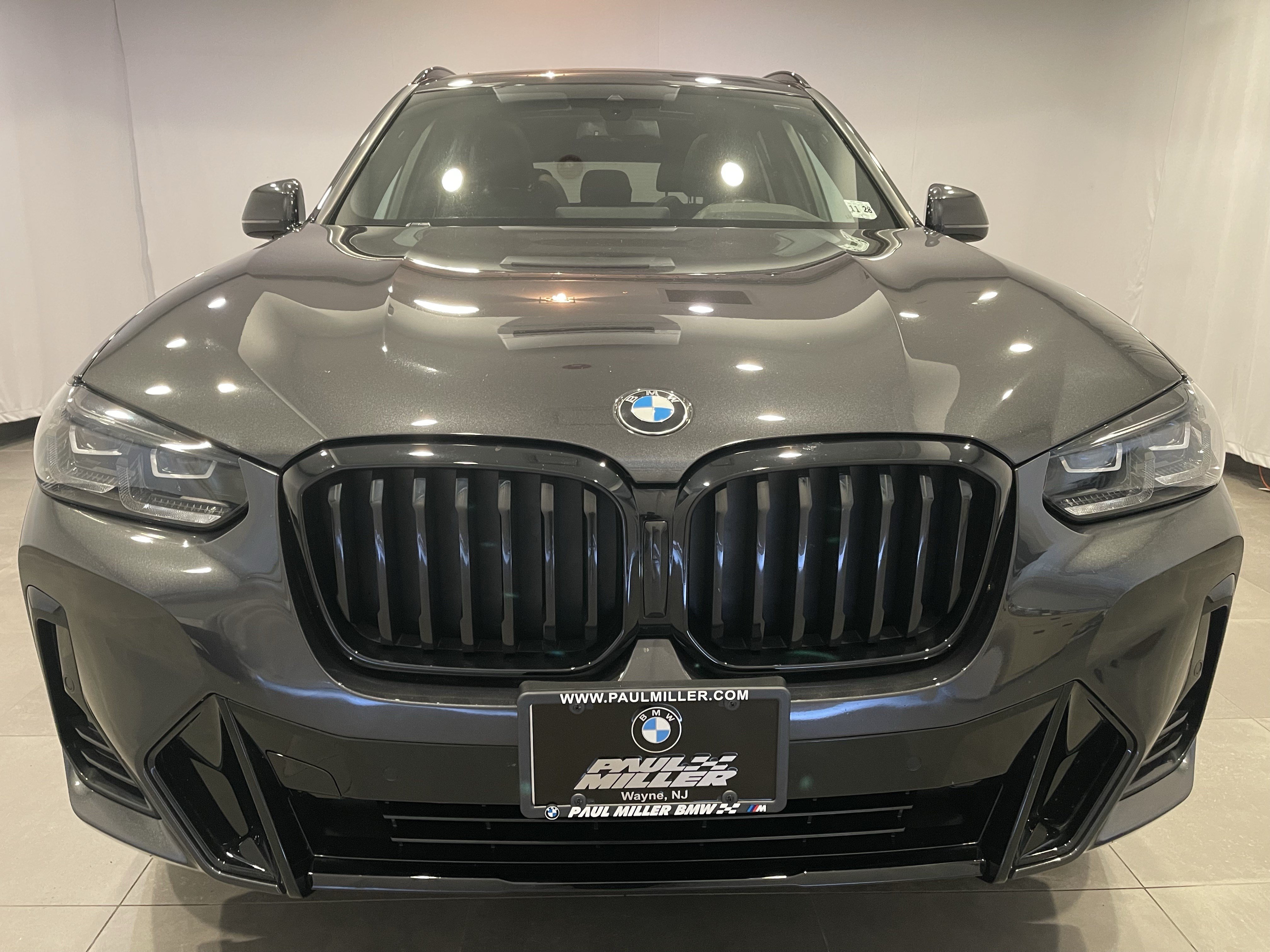 Certified 2024 BMW X3 xDrive30i w/ Premium Package AWD/4WD image 2