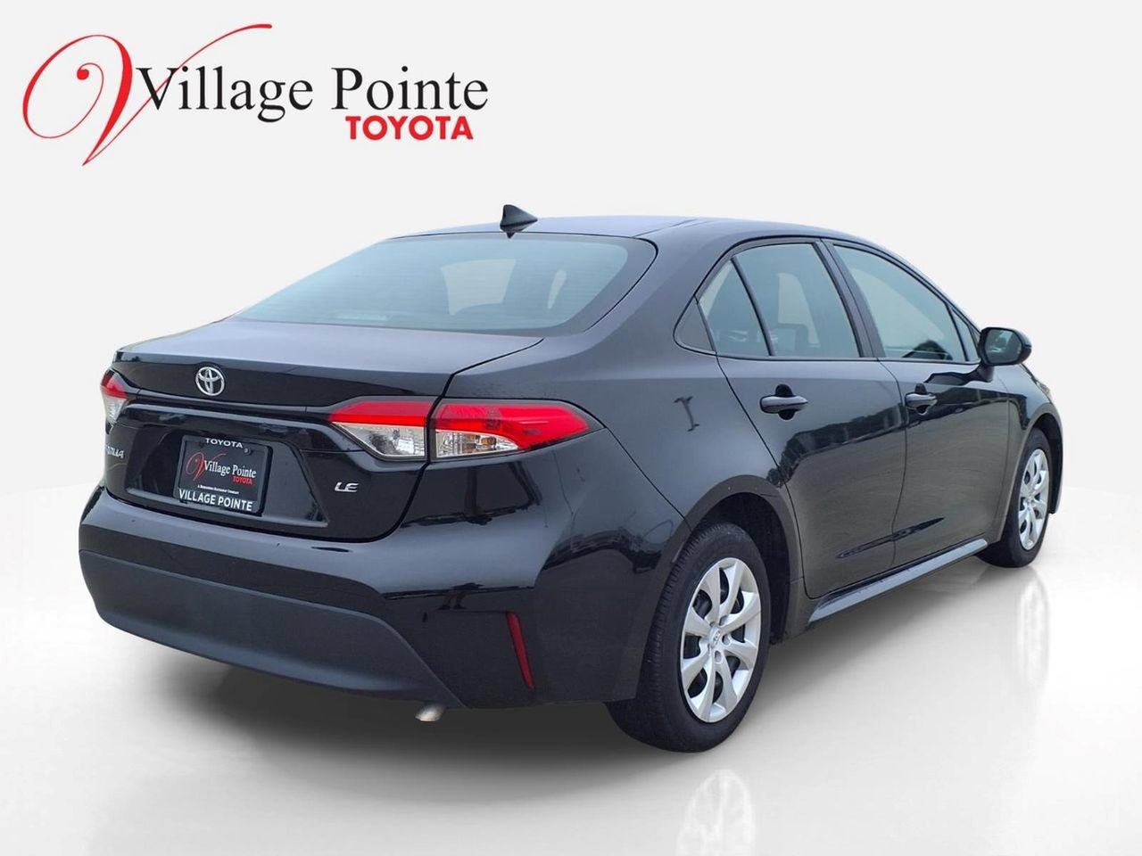 Used 2024 Toyota Corolla LE FWD image 5