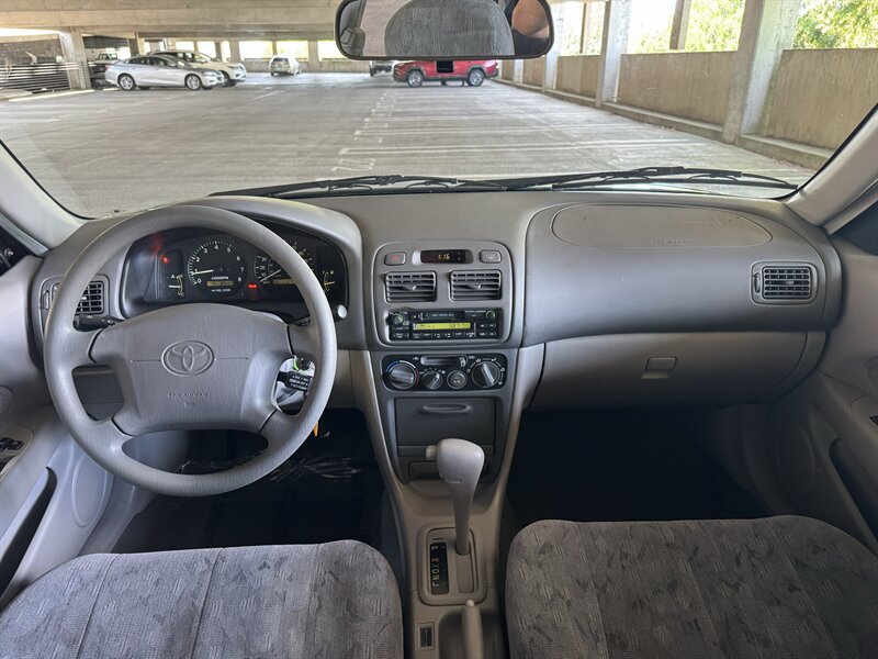 Used 1998 Toyota Corolla LE FWD image 16