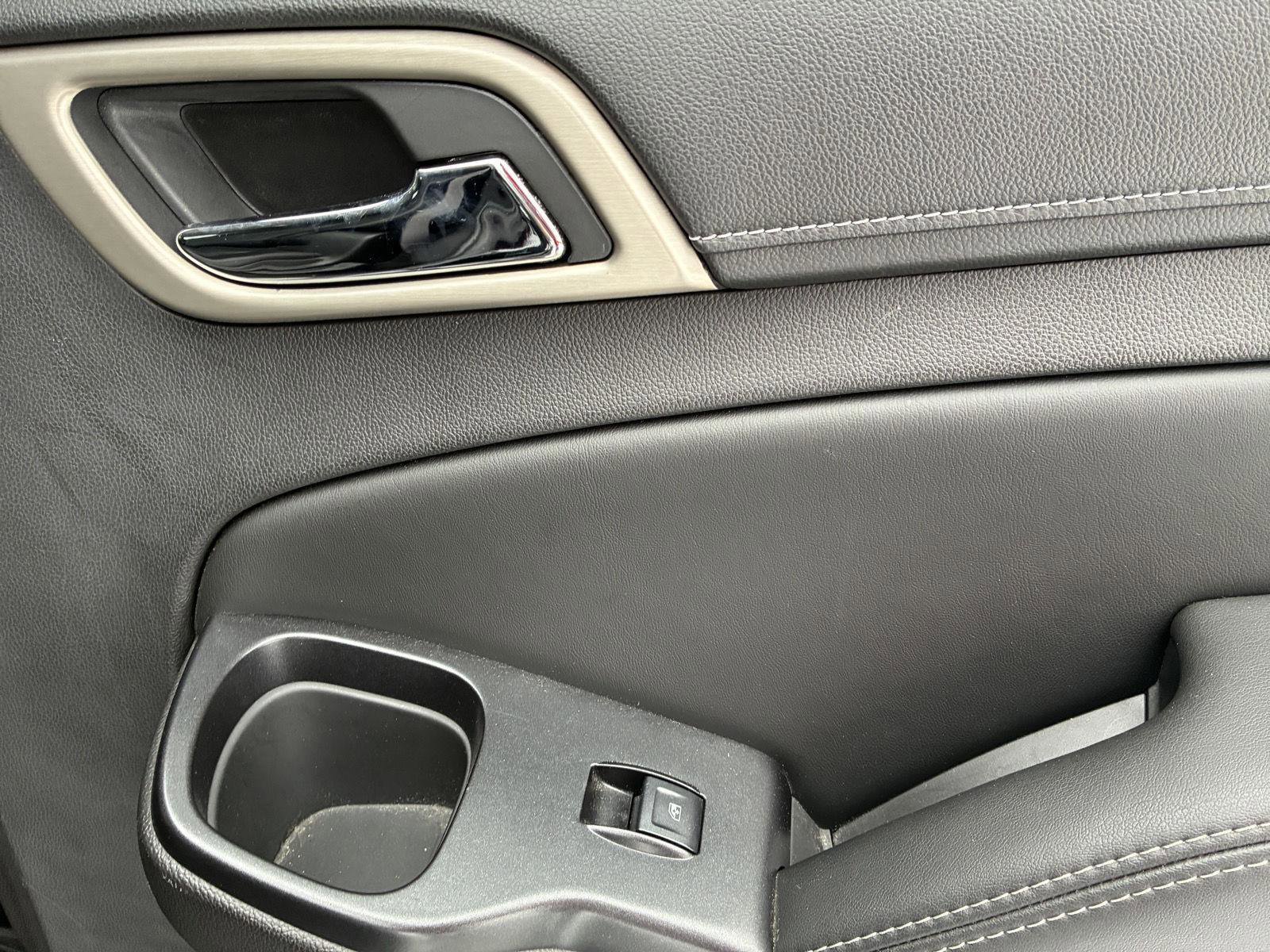 Used 2016 GMC Yukon Denali image 40