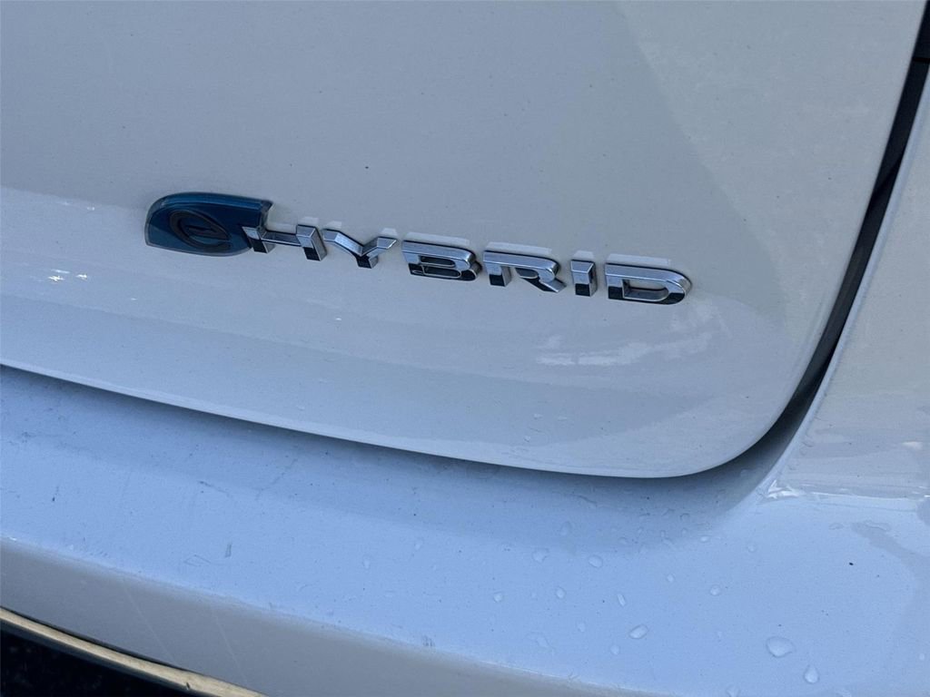 Used 2023 Chrysler Pacifica Touring-L image 29