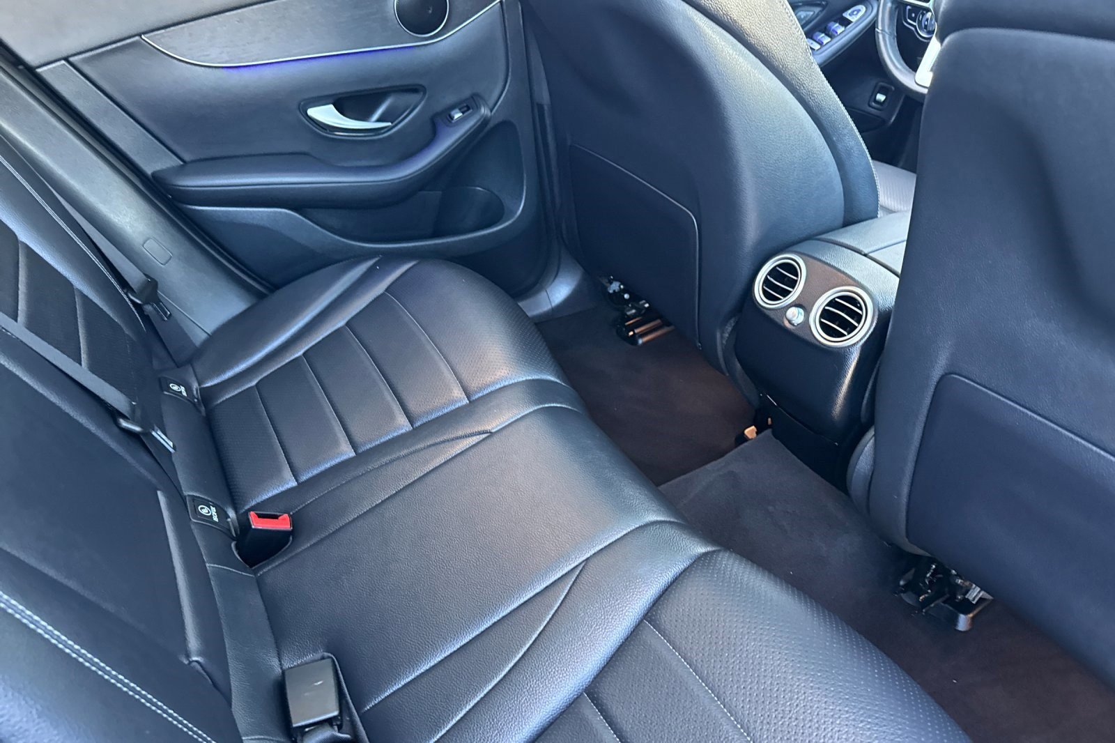 Used 2022 Mercedes-Benz GLC 300 4MATIC image 29