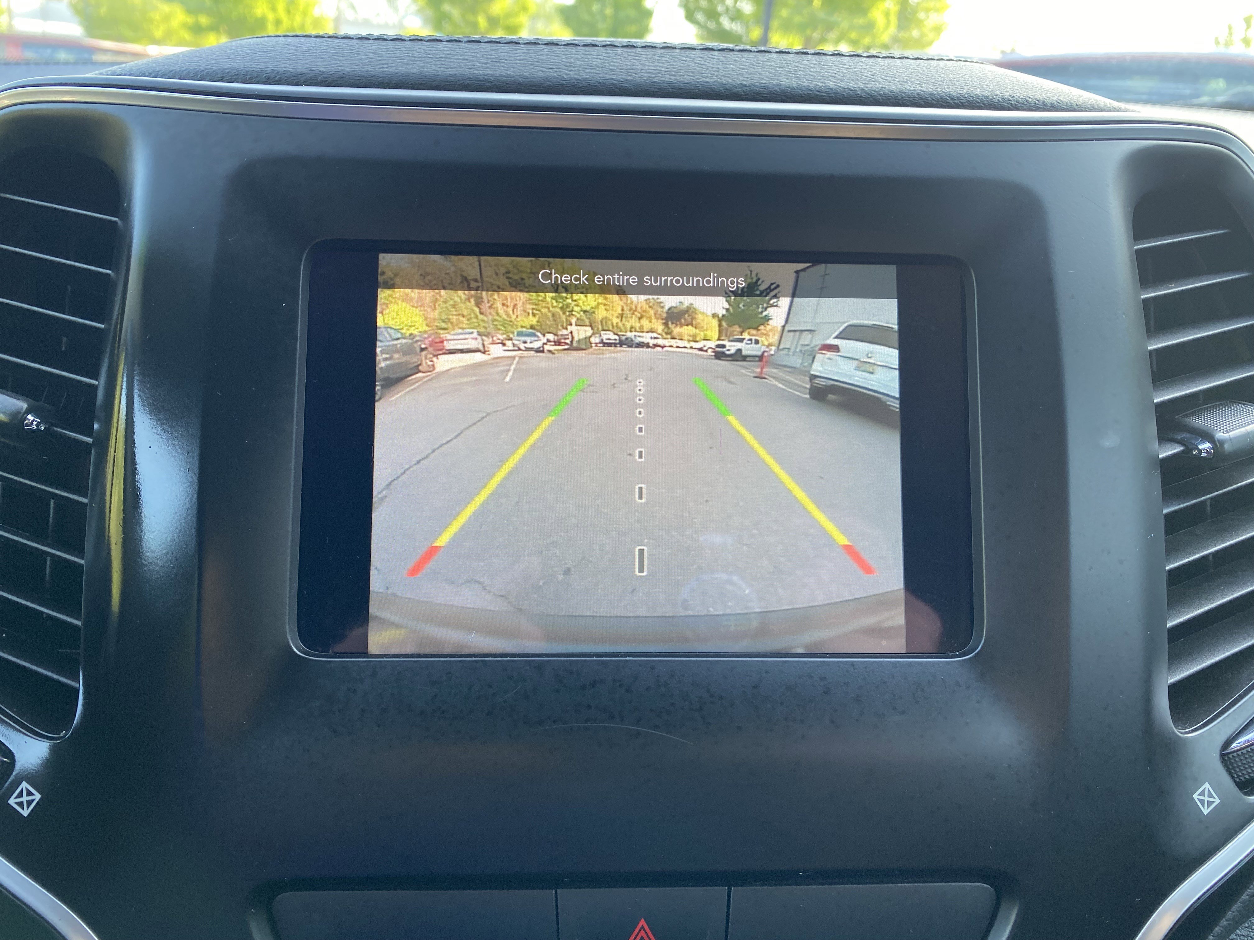 Used 2020 Jeep Cherokee Latitude FWD image 26