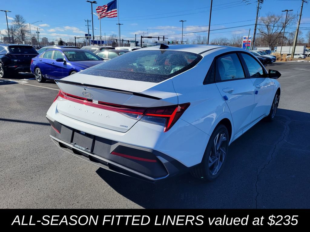 New 2025 Hyundai Elantra SEL image 3