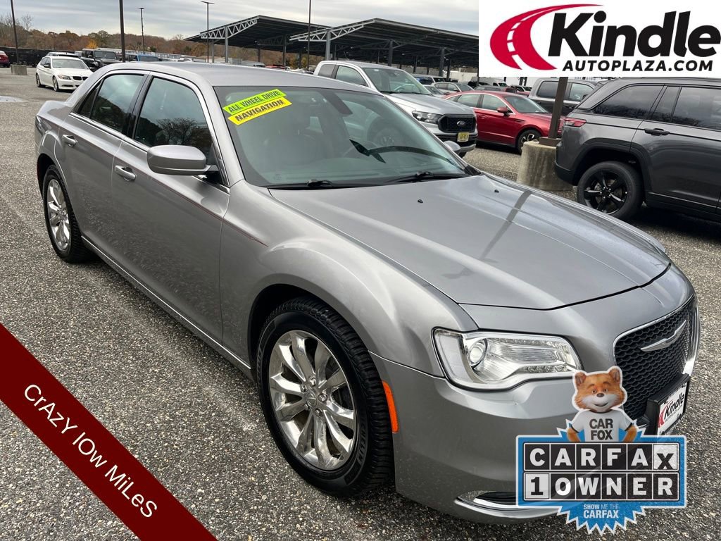 Used 2016 Chrysler 300 Limited w/ Driver Convenience Group image 1
