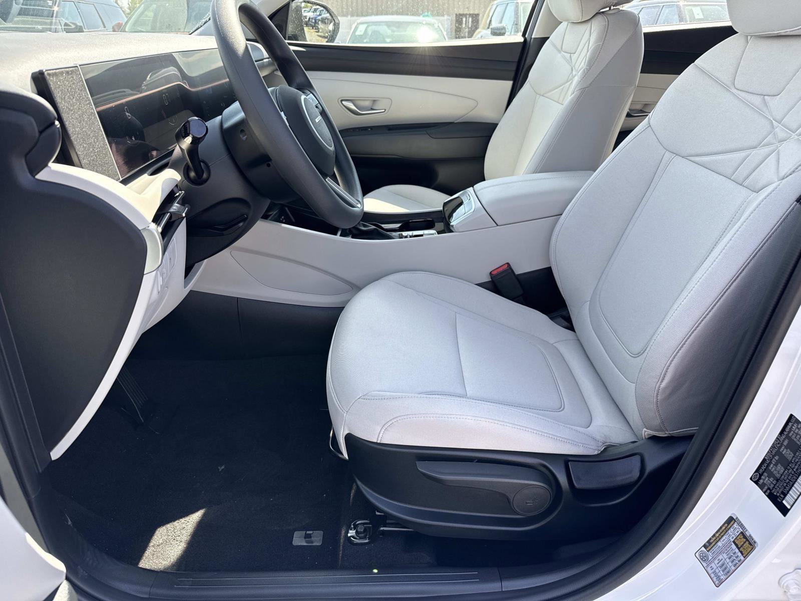 New 2026 Hyundai Tucson SE FWD image 9