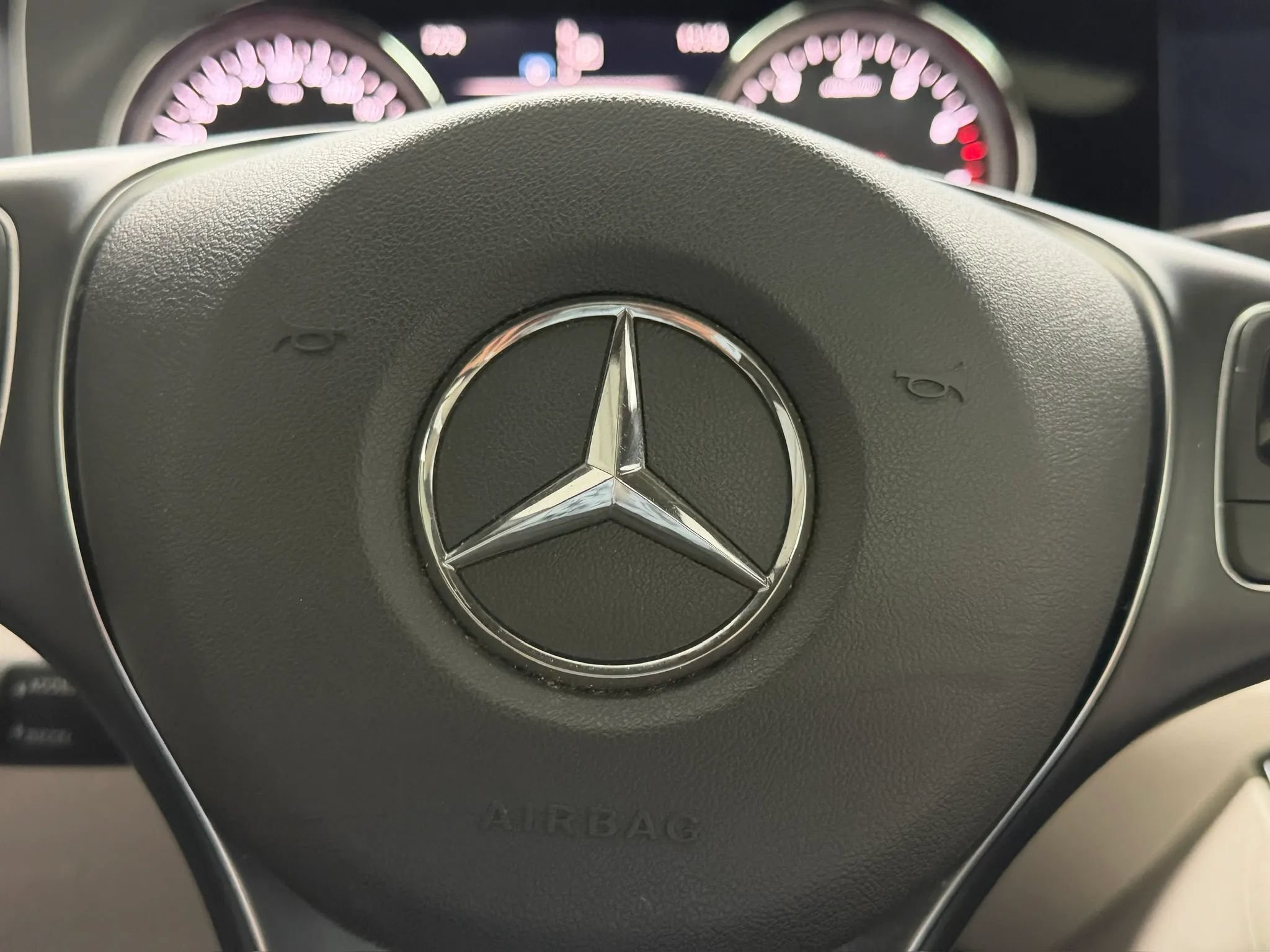 Used 2017 Mercedes-Benz E 400 4MATIC Wagon image 71