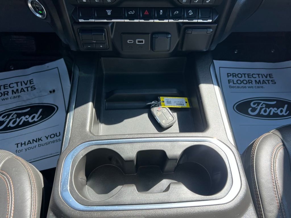 Used 2022 GMC Sierra 2500 AT4 image 24