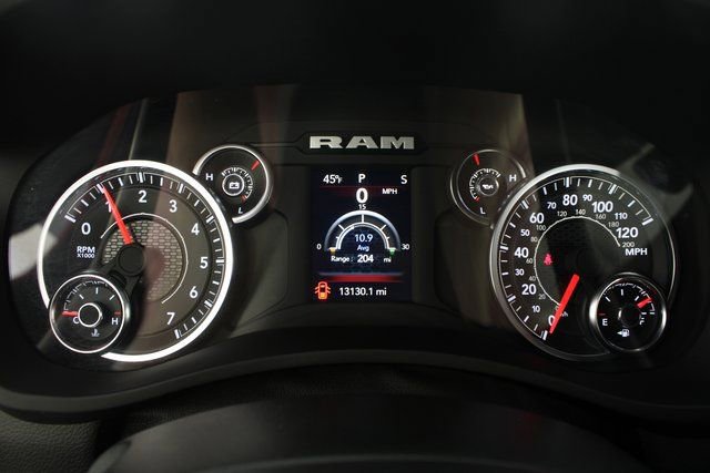 Used 2024 RAM 2500 Big Horn w/ Sport Appearance Package image 12