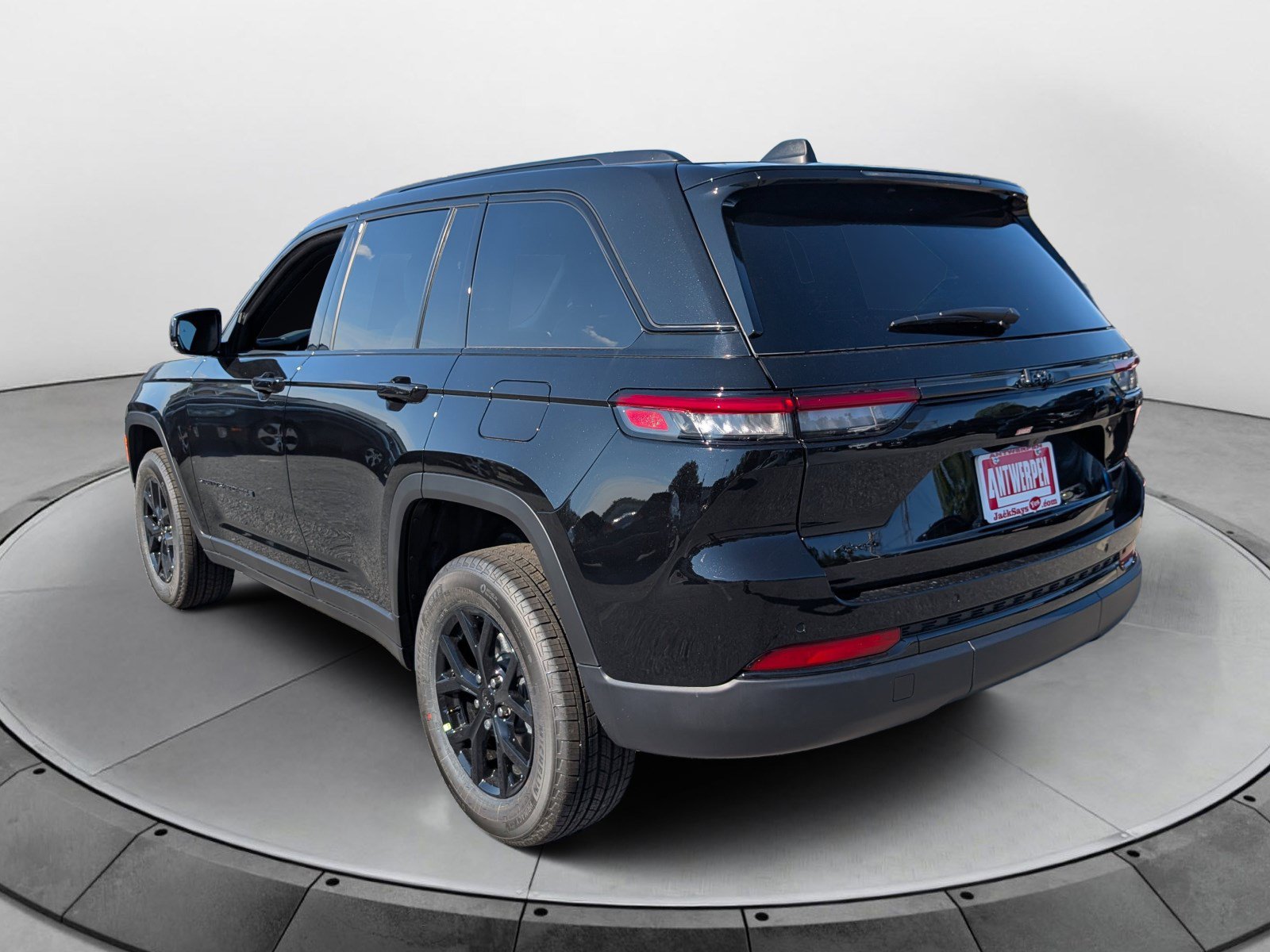 New 2025 Jeep Grand Cherokee Altitude AWD/4WD image 5