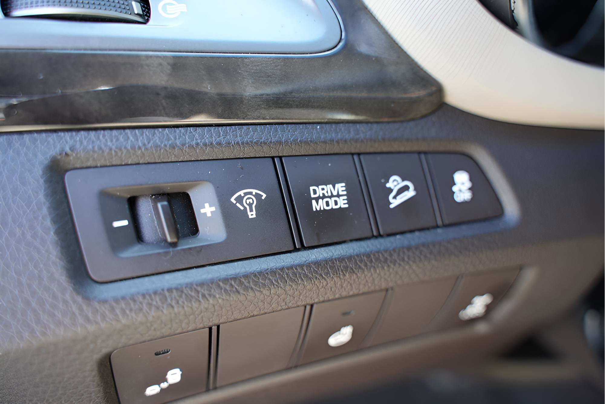 Used 2017 Hyundai Santa Fe Sport w/ Cargo Package image 27