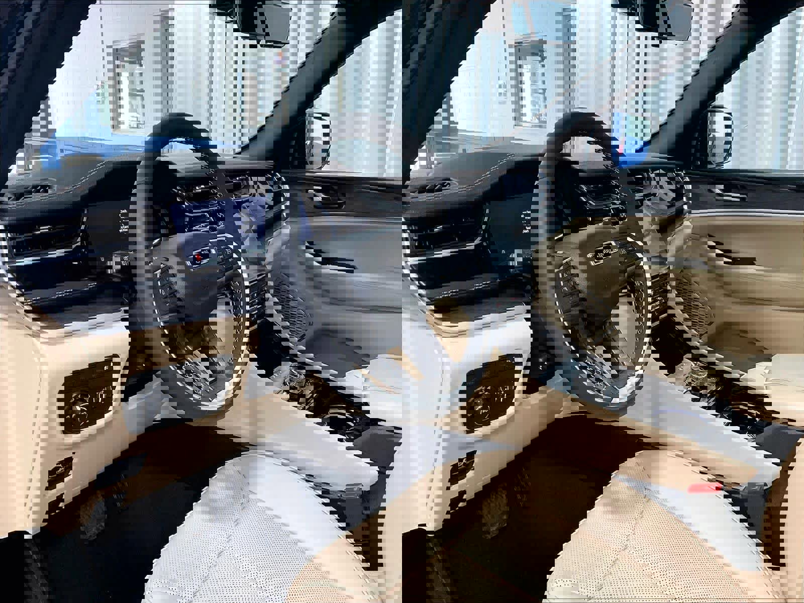 Used 2023 Jeep Grand Cherokee 4WD 4xe w/ Luxury Tech Group II image 8