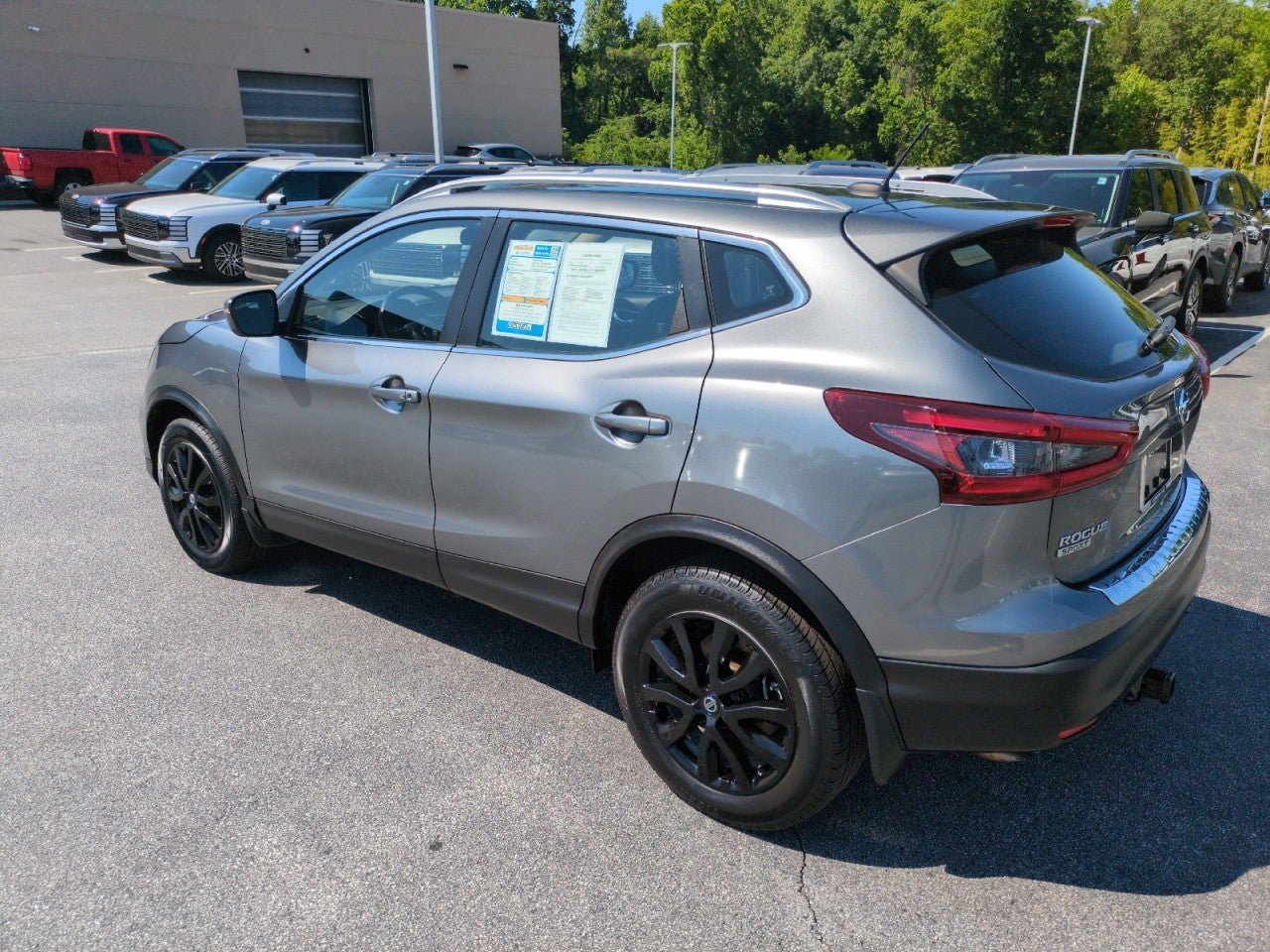 Used 2021 Nissan Rogue Sport SV AWD/4WD image 5