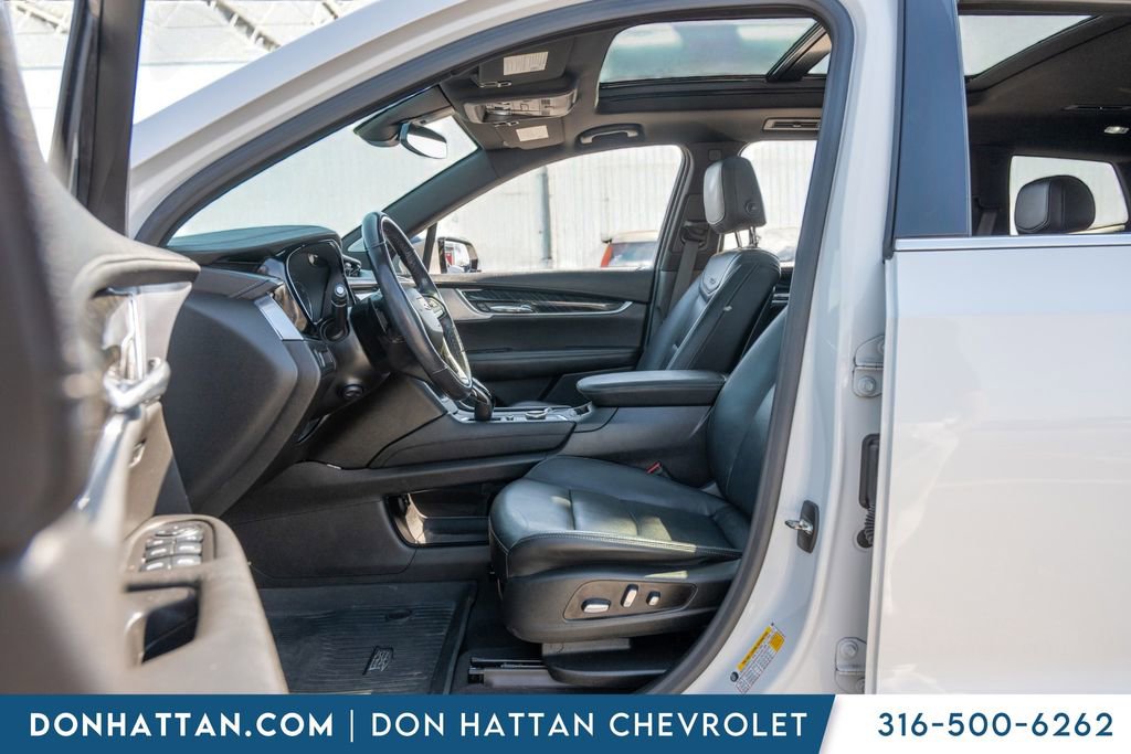 Used 2021 Cadillac XT6 Premium Luxury w/ LPO, Floor Liner Package AWD/4WD image 5
