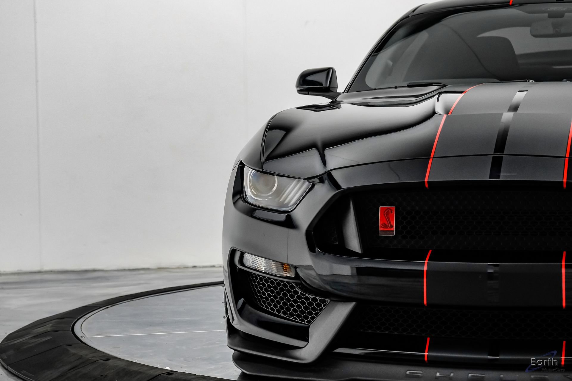Used 2018 Ford Mustang Shelby GT350R w/ GT350R Equipment Group 920A RWD image 24