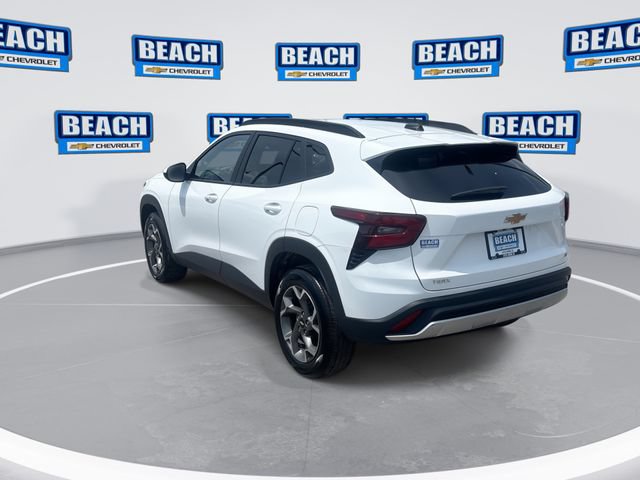 Used 2025 Chevrolet Trax LT w/ LT Convenience Package FWD image 6