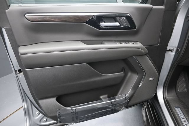 New 2026 Chevrolet Suburban LT w/ Comfort Package AWD/4WD image 21
