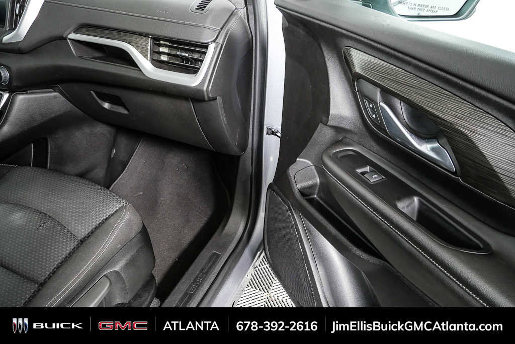 Used 2024 GMC Terrain SLE w/ Driver Convenience Package FWD image 24