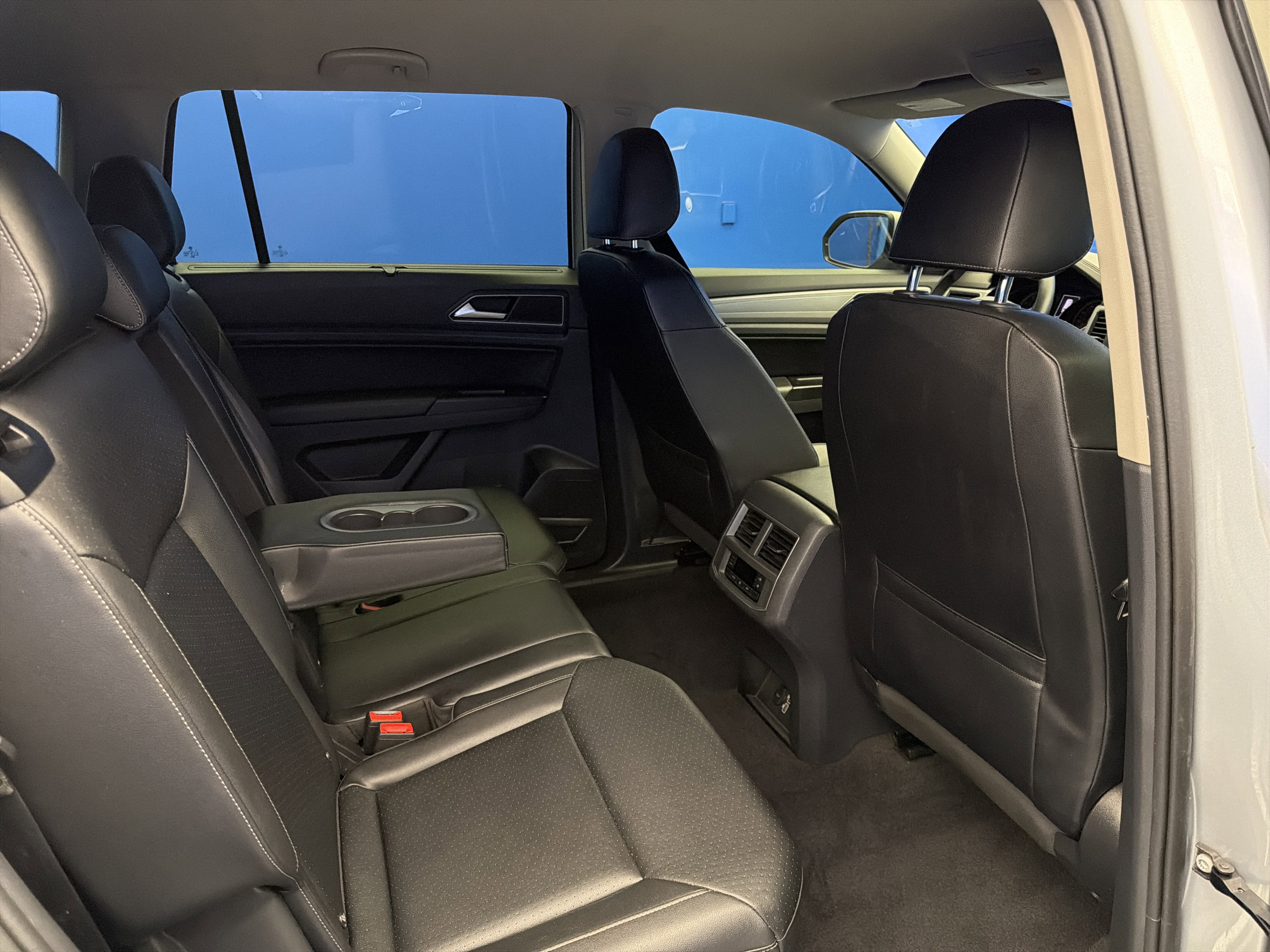 Used 2019 Volkswagen Atlas SE FWD image 24