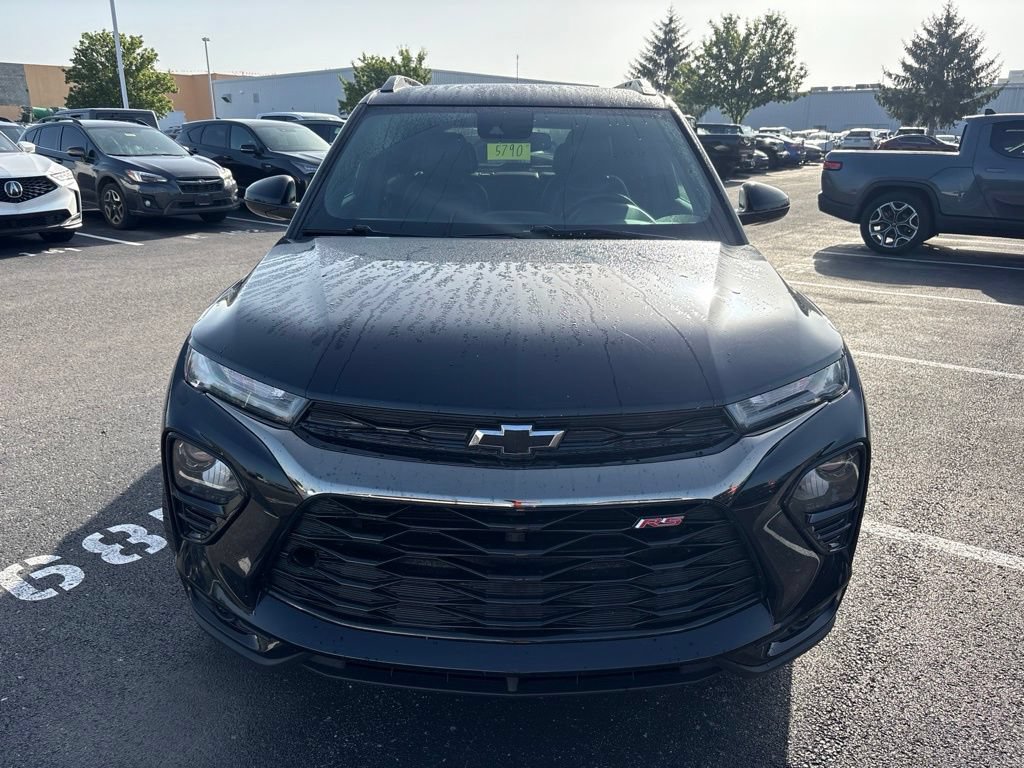 Used 2021 Chevrolet TrailBlazer RS w/ Convenience Package FWD image 2