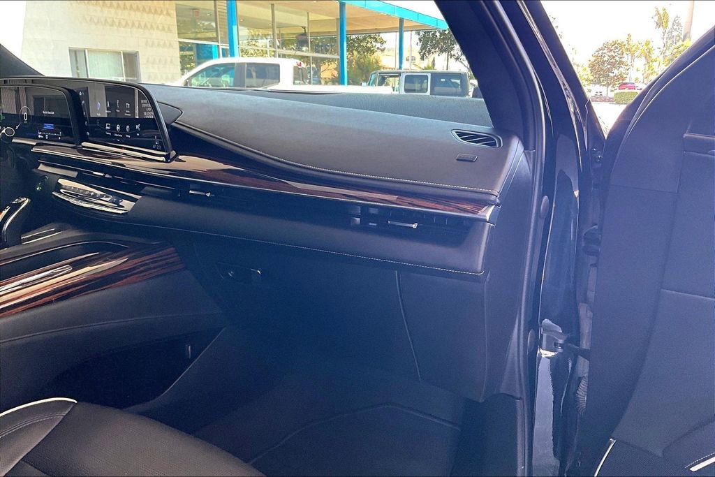 Used 2023 Cadillac Escalade Premium Luxury w/ Performance Package AWD/4WD image 12
