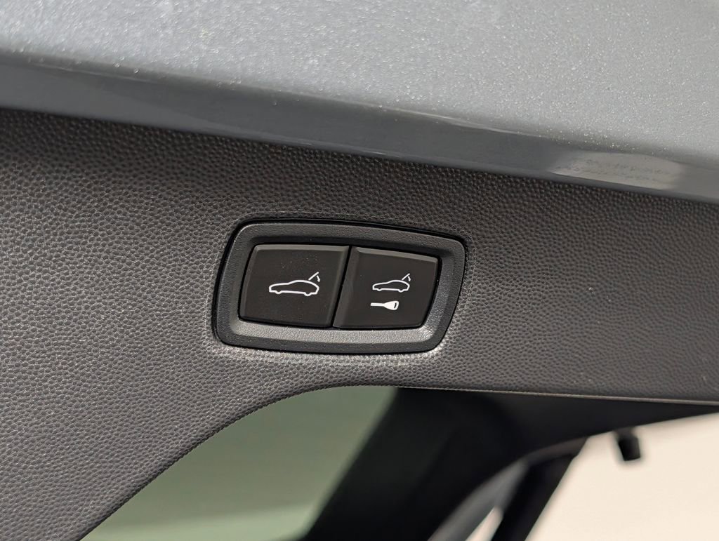 New 2026 Porsche Macan 4S Electric image 18