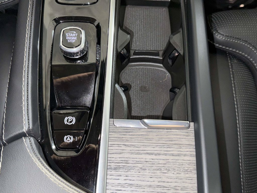 Used 2024 Volvo XC90 T8 Ultimate w/ Protection Package Premier AWD/4WD image 23