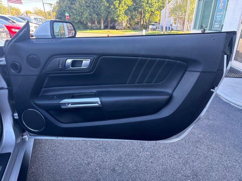 Used 2019 Ford Mustang Premium image 16