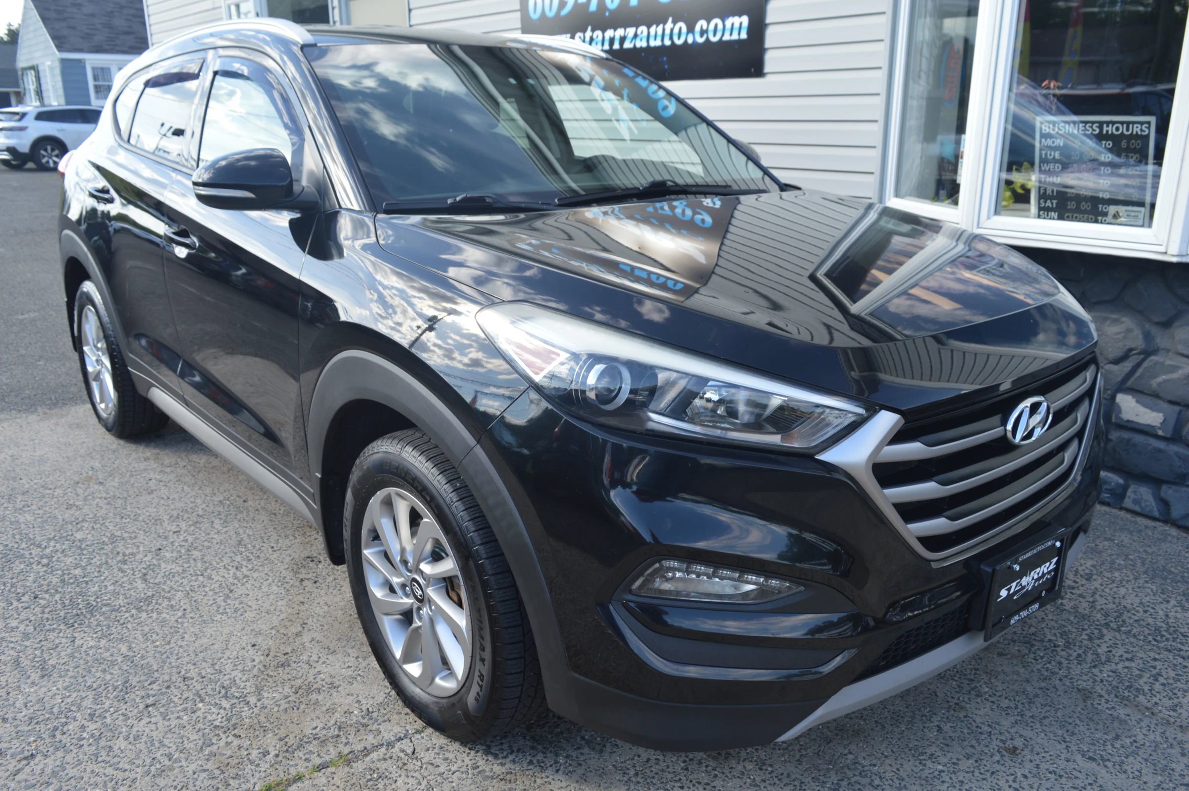 Used 2017 Hyundai Tucson Eco w/ Cargo Package AWD/4WD image 7