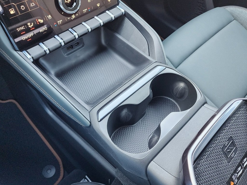 New 2026 GMC Terrain AT4 w/ Convenience Package III image 32