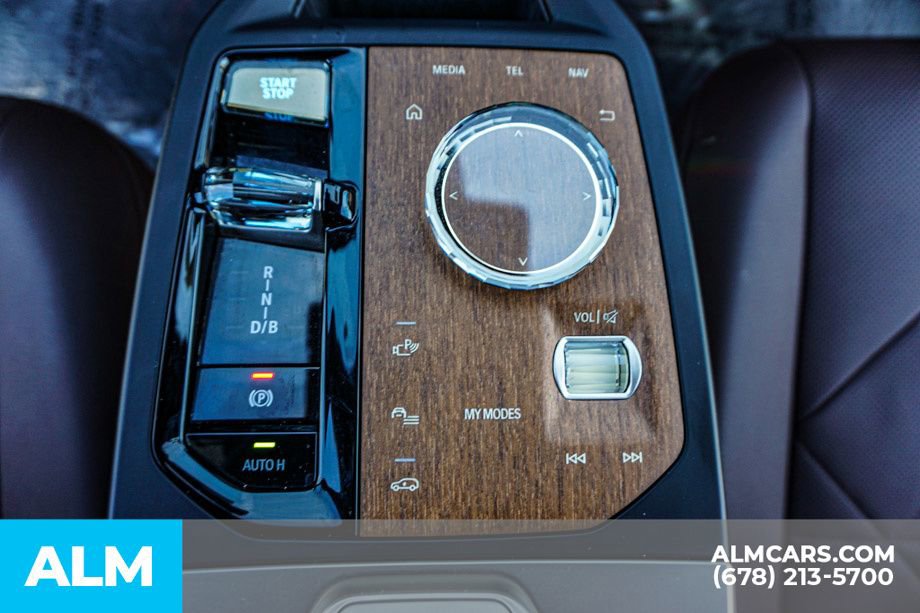 Used 2022 BMW iX xDrive50 w/ Convenience Package image 45