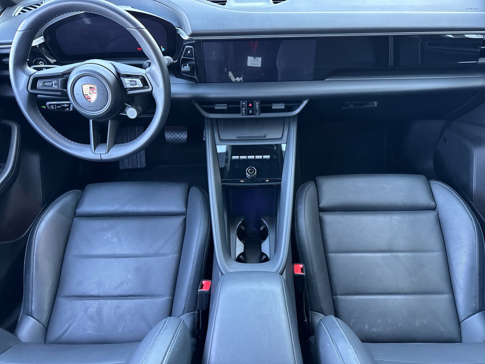 Used 2025 Porsche Macan Electric RWD image 7