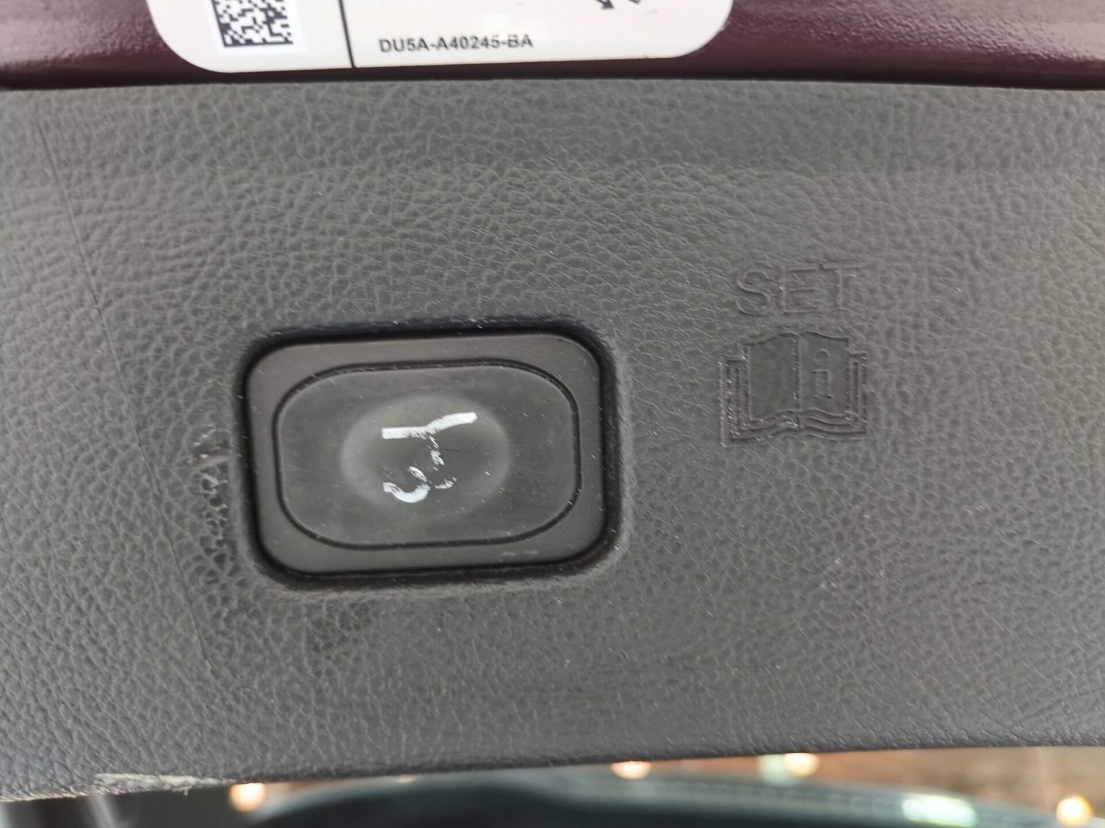 Used 2017 Ford Edge SEL w/ Equipment Group 201A AWD/4WD image 13