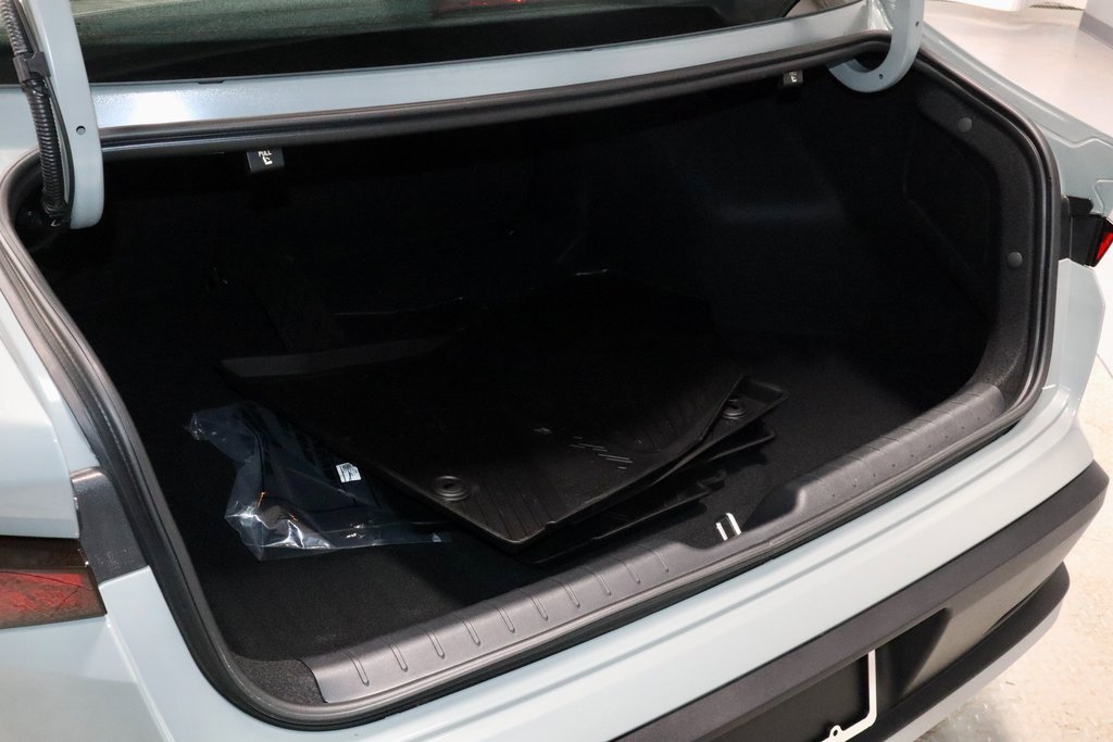 Used 2025 Kia K4 LXS image 12