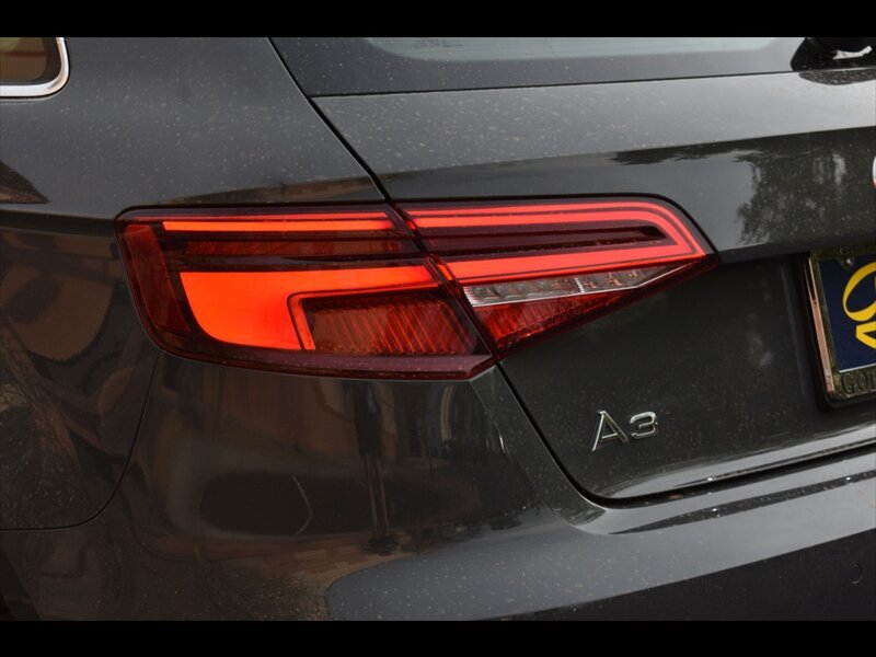 Used 2018 Audi A3 e-tron Premium Plus w/ Technology Package FWD image 46