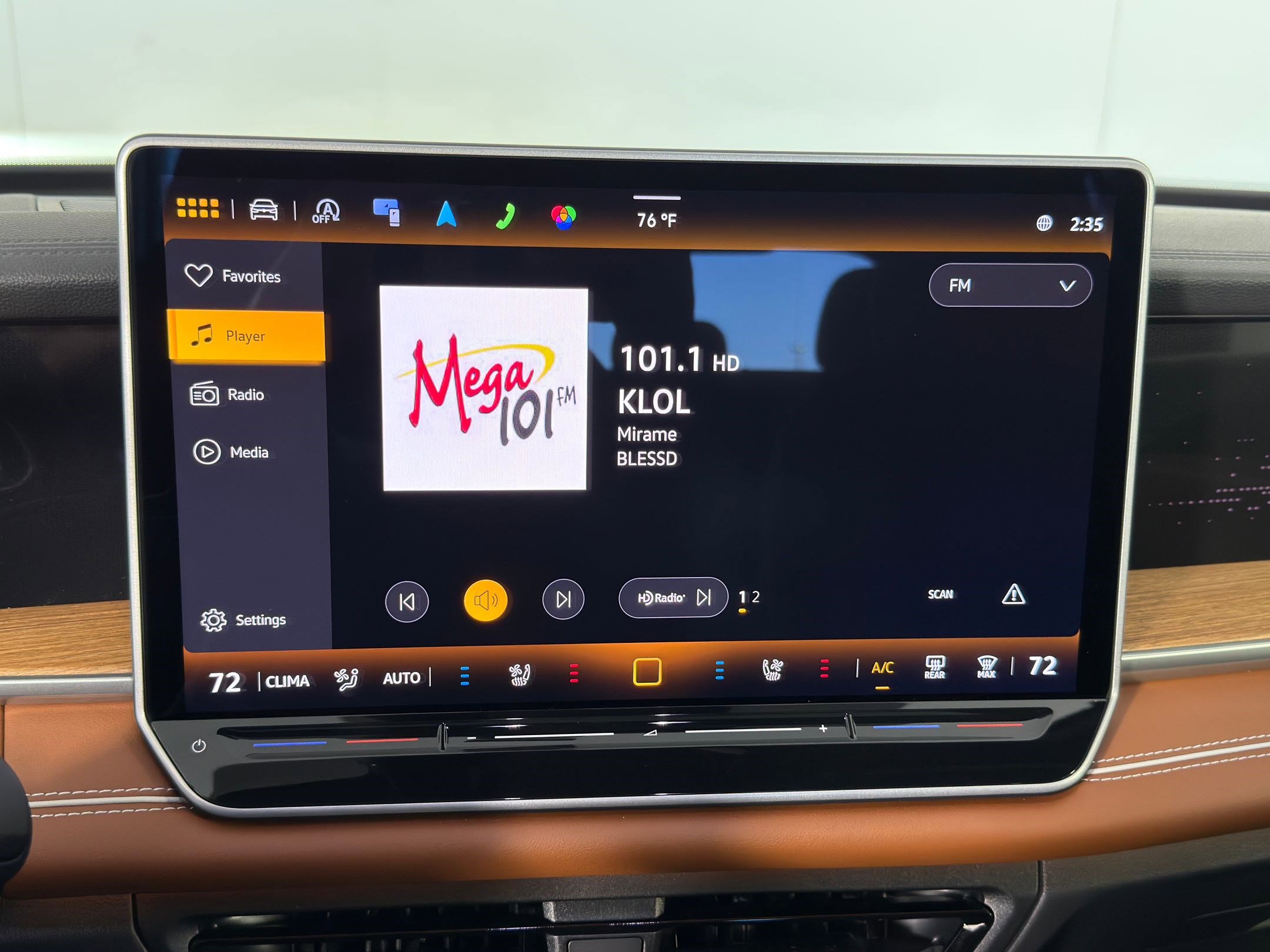 Used 2025 Volkswagen Tiguan SEL R-Line image 20