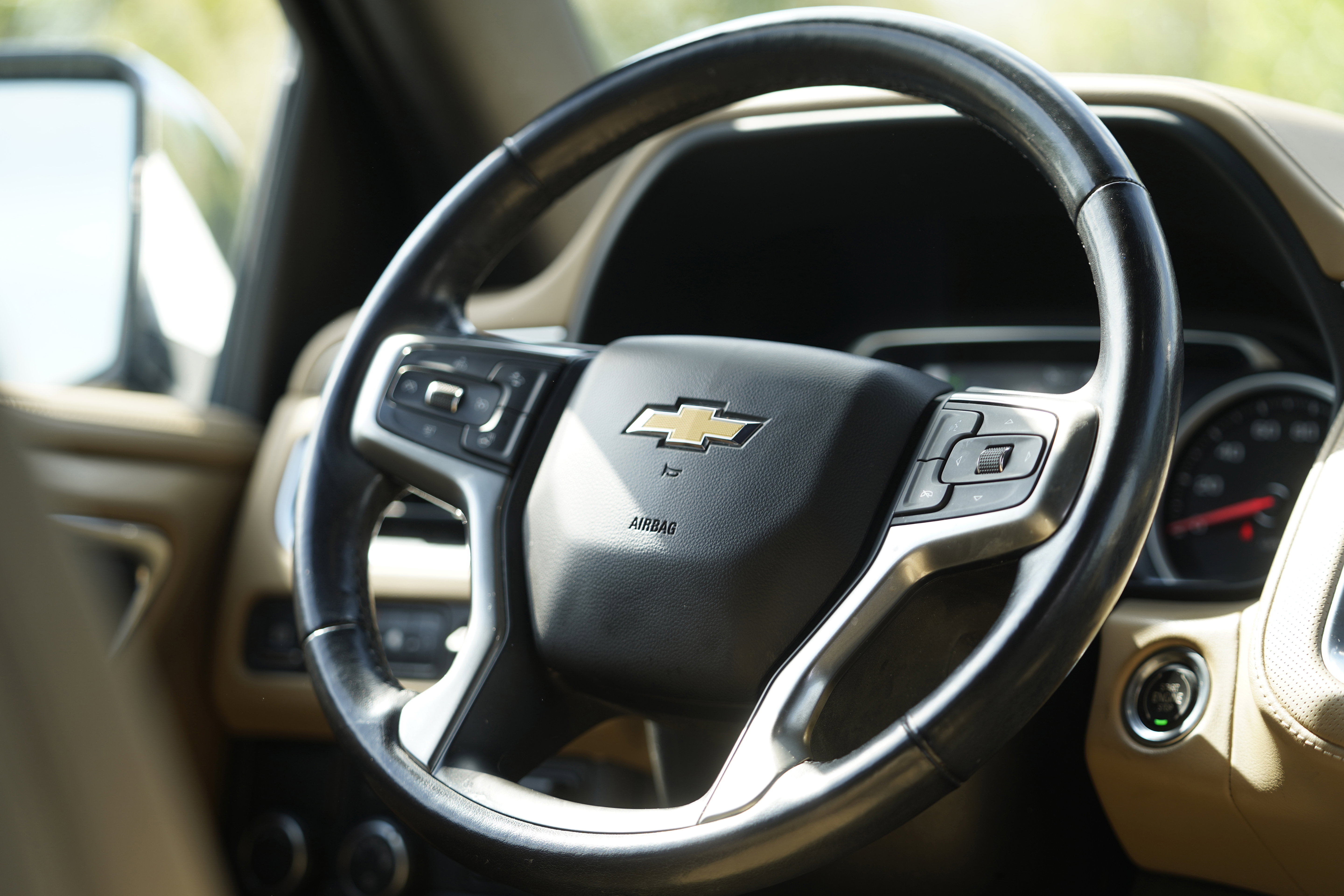 Used 2021 Chevrolet Suburban Premier w/ Premium Package RWD image 20