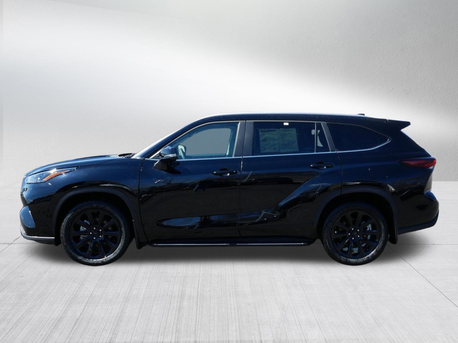 Certified 2026 Toyota Highlander XLE AWD/4WD image 4