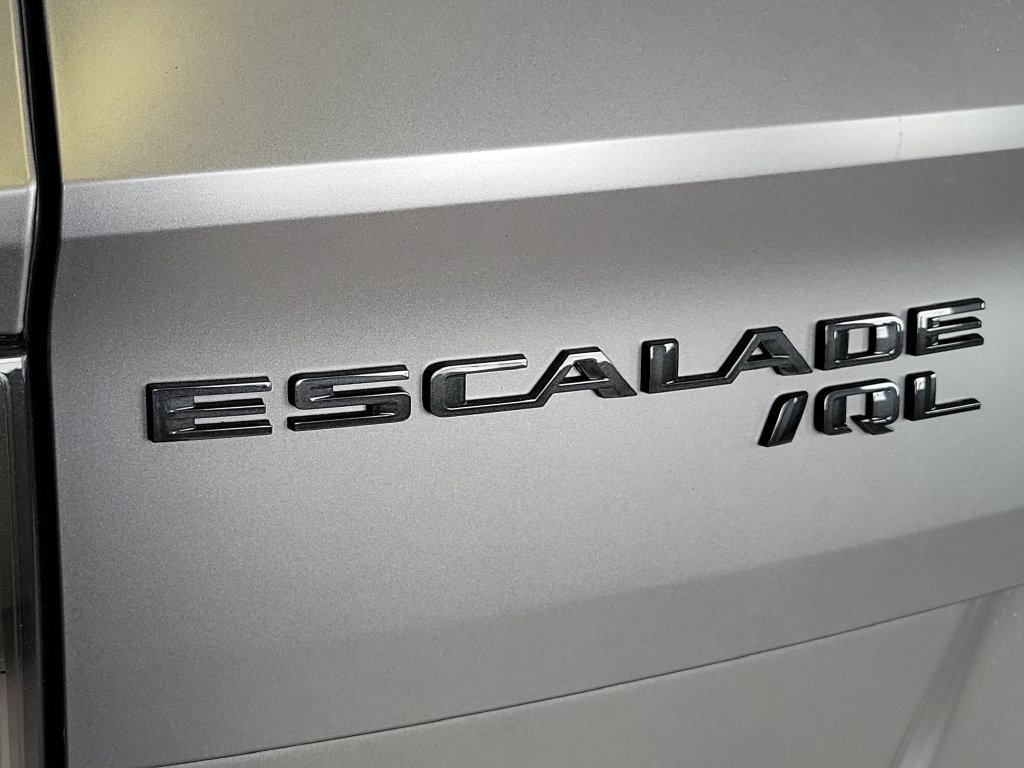 New 2026 Cadillac Escalade IQL Sport 1 w/ LPO, ONYX Package AWD/4WD image 5